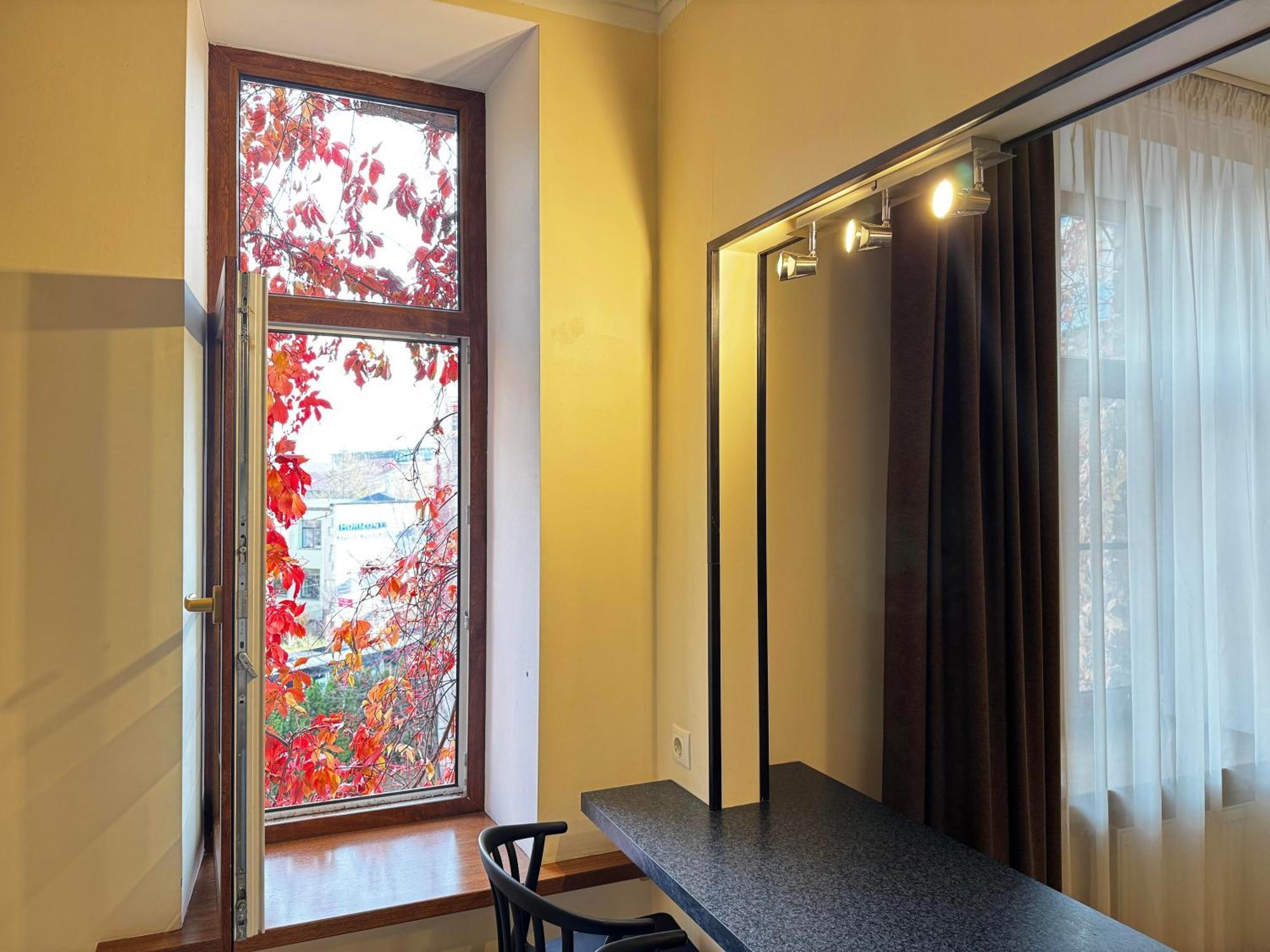 Aparthotel Riga Luaran gambar The dressing room of the National Theatre of Poland