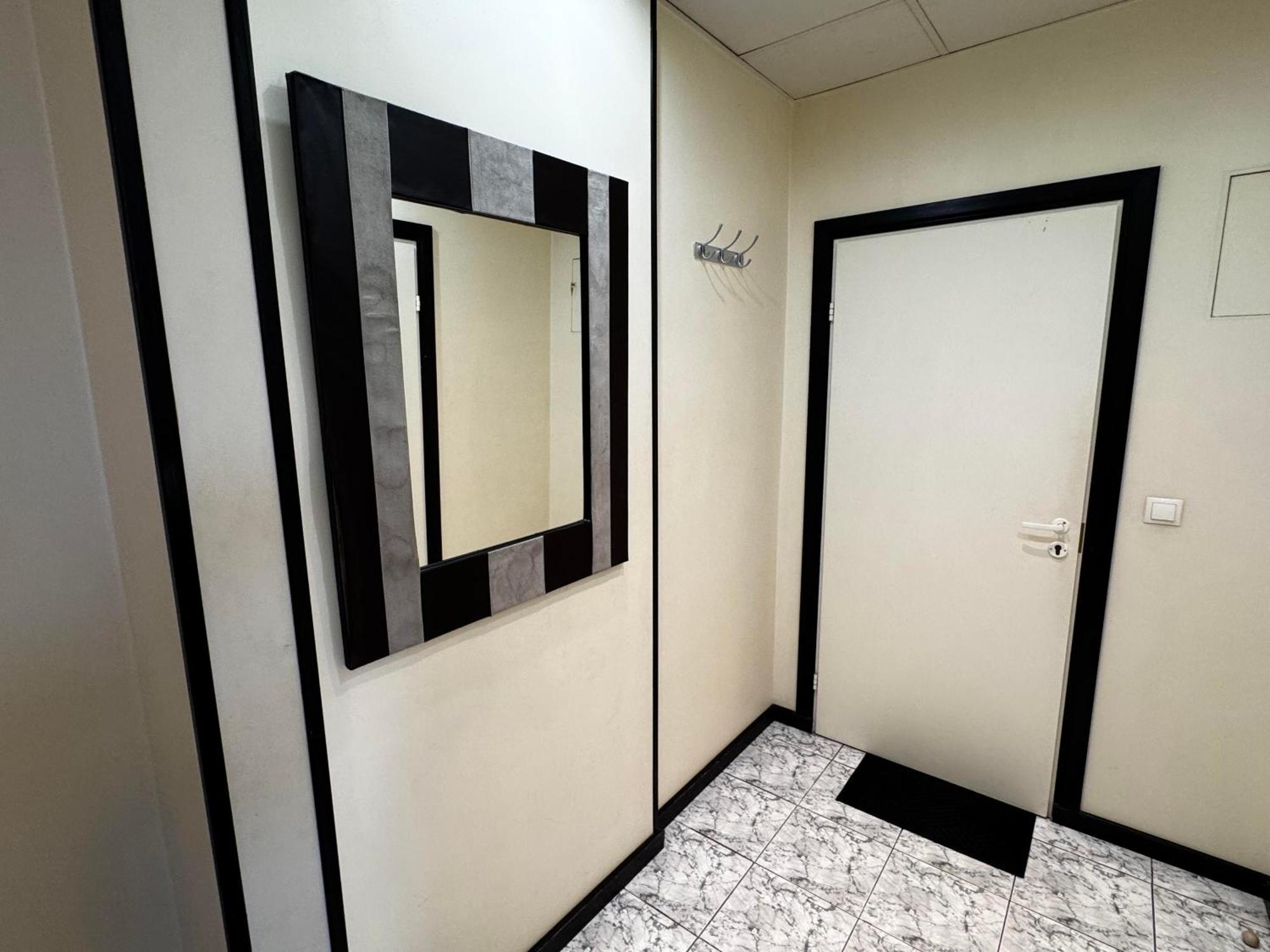 Aparthotel Riga Luaran gambar A mirror in a bathroom